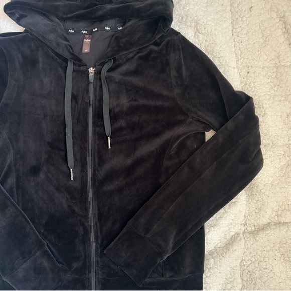 HYBA Chic Black Velvet Zip-Up Hoodie - Picture 3 of 9